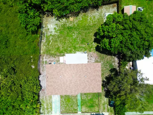 Fort Pierce, FL 34946,3024 W Dixie BLVD