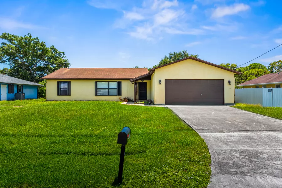 441 SW Curtis ST, Port Saint Lucie, FL 34983
