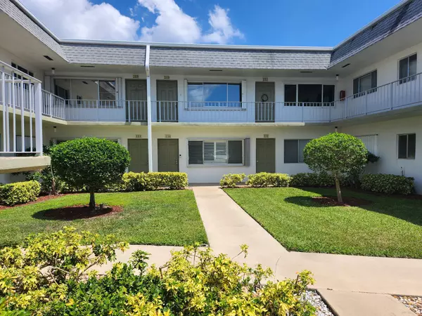 3280 Cynthia LN 211, Lake Worth Beach, FL 33461