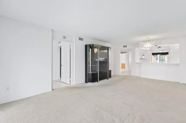 Tamarac, FL 33321,7450 Trent DR 302