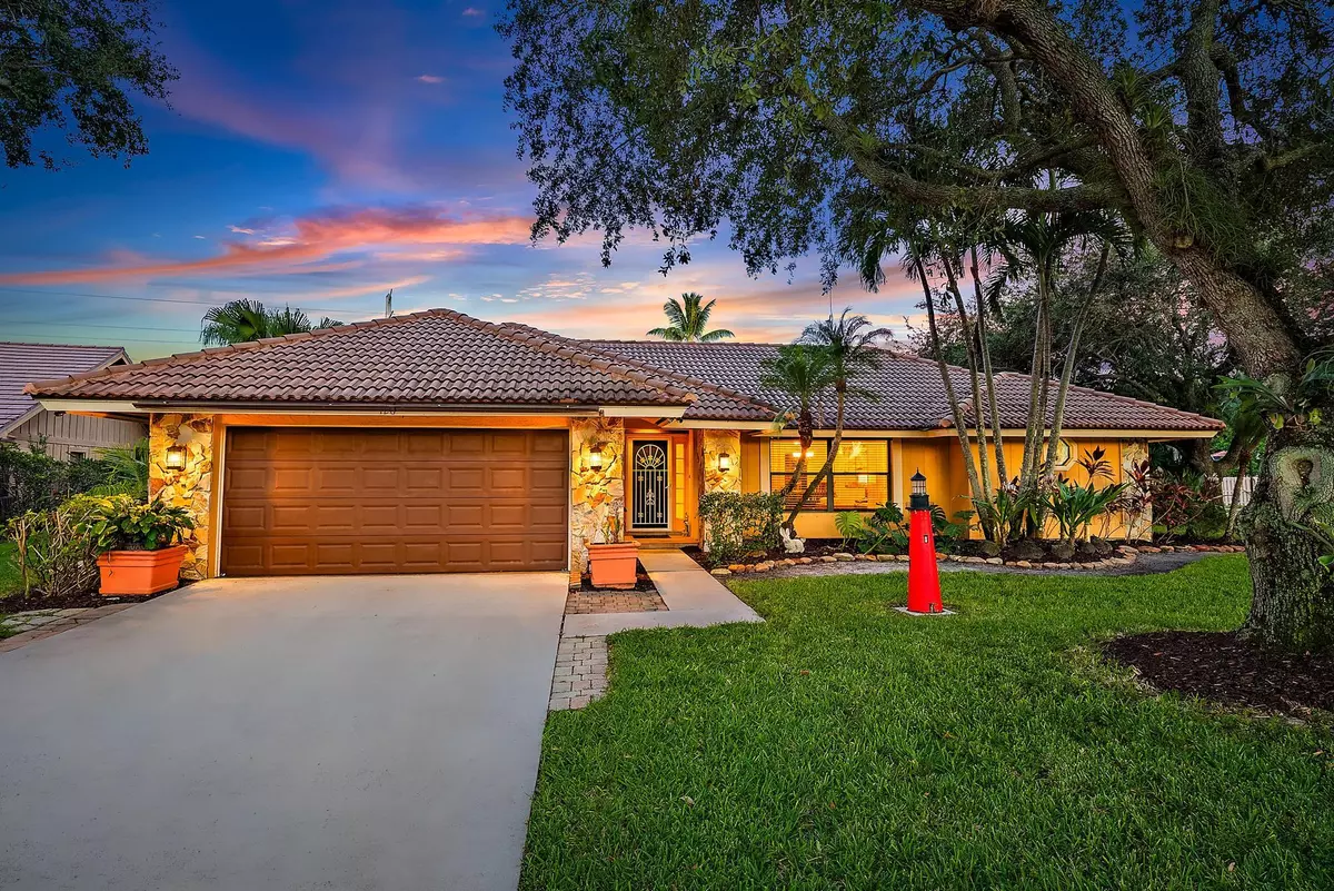 Jupiter, FL 33458,126 Coco LN