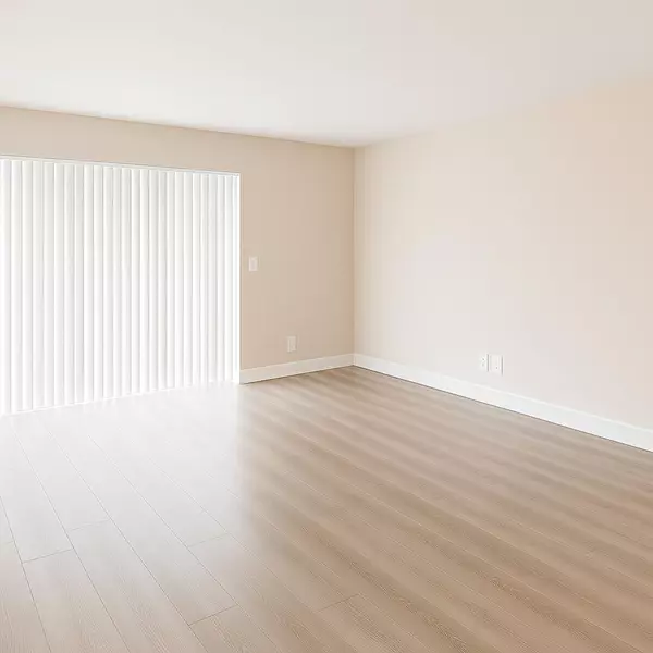 Palm Springs, FL 33461,985 Manor DR C-21