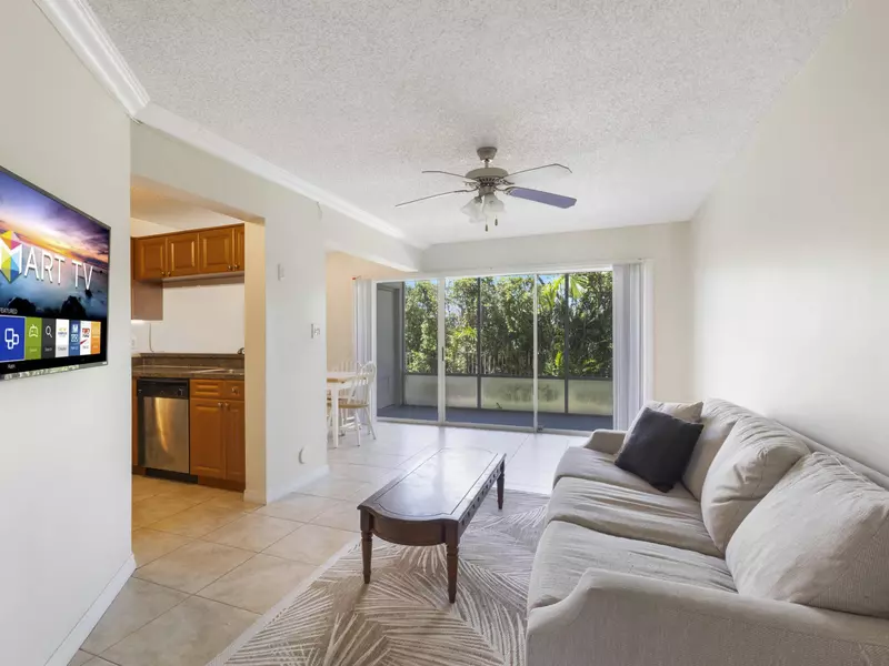 14103 Glenmoor DR, West Palm Beach, FL 33409