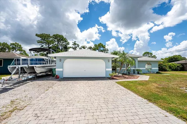 Port Saint Lucie, FL 34983,106 SE Crosspoint DR