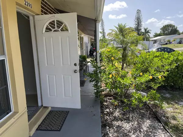 Jensen Beach, FL 34957,2290 NE Rustic WAY