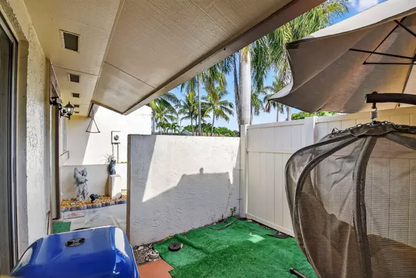 Boynton Beach, FL 33426,26 Chelsea LN