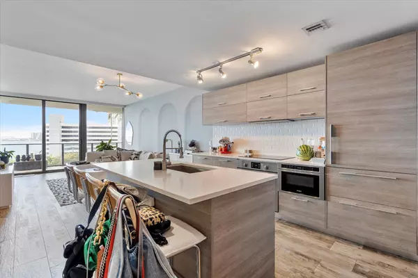 Miami, FL 33137,650 NE 32nd ST 606