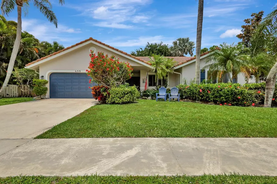 455 Mohawk LN, Boca Raton, FL 33487
