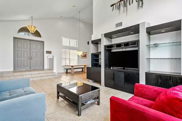 Lake Worth, FL 33463,6376 Shadow Tree LN