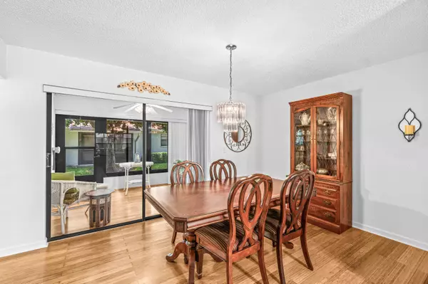 Boynton Beach, FL 33436,9995 Ligustrum Tree WAY B