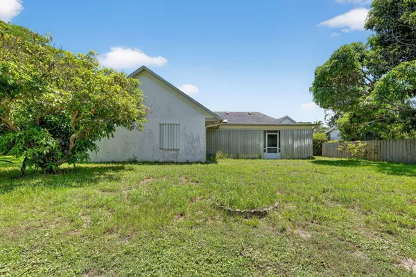 Port Saint Lucie, FL 34952,2350 SE Saphire TER