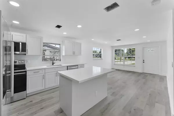 Deerfield Beach, FL 33441,354 NW 4th PL