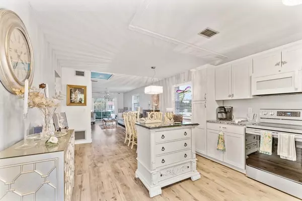 Stuart, FL 34996,2600 SE Ocean BLVD Ff14