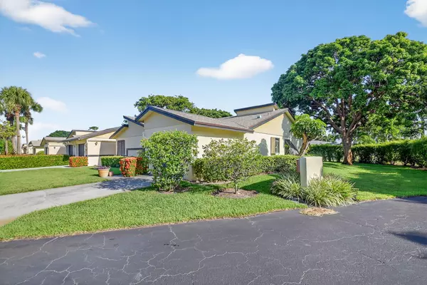 Boynton Beach, FL 33435,10 Ridge Point DR D