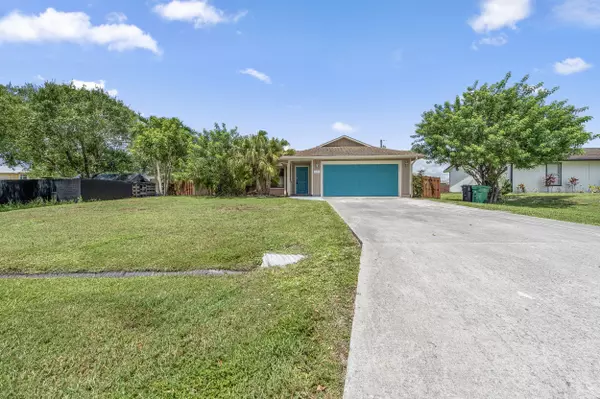 1192 SW Irving ST, Port Saint Lucie, FL 34983