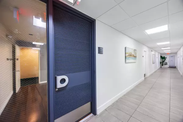 Plantation, FL 33317,150 NW 70 AVE 04