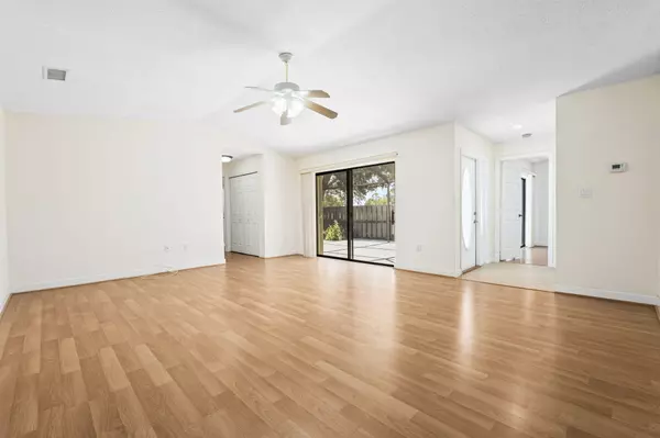 Fort Pierce, FL 34950,1563 Pheasant WALK C