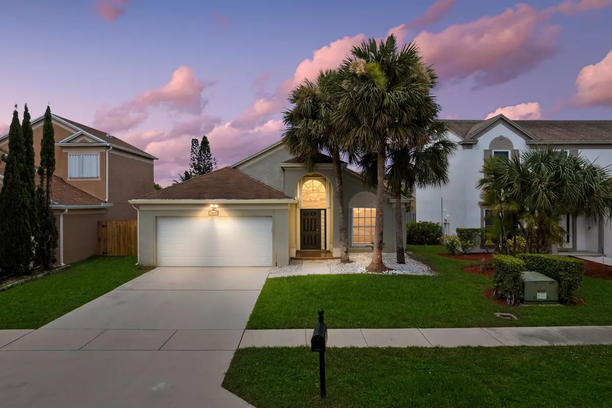 Boca Raton, FL 33428,22449 Middletown DR