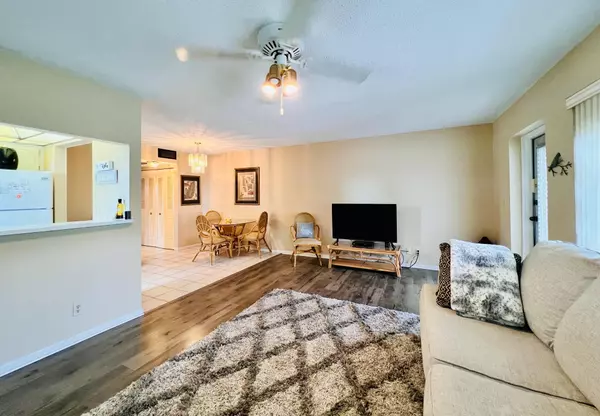 West Palm Beach, FL 33417,126 E Andover