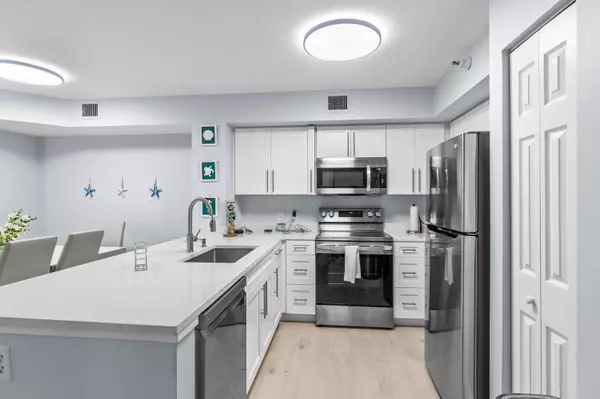 Hypoluxo, FL 33462,140 Yacht Club 107 WAY 107