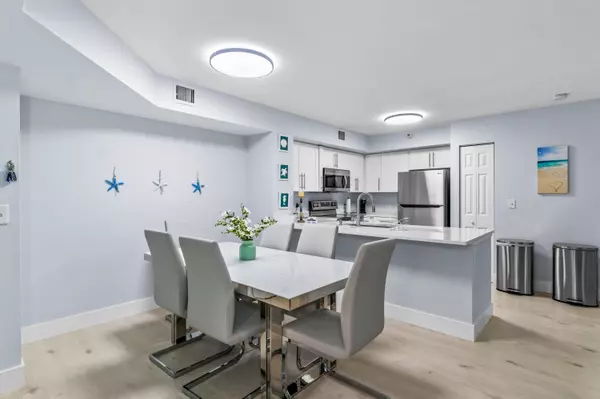 Hypoluxo, FL 33462,140 Yacht Club 107 WAY 107