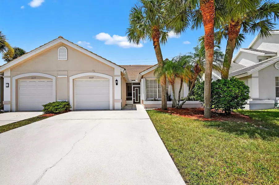 6669 Marissa CIR, Lake Worth, FL 33467