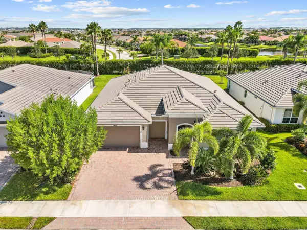 10127 SW Cypress Wood CT, Port Saint Lucie, FL 34987