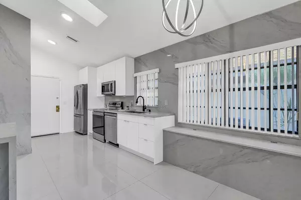 Boynton Beach, FL 33472,6859 Bitterbush PL