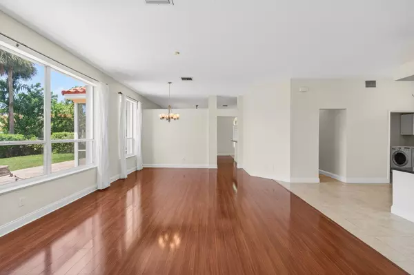 Boca Raton, FL 33496,9308 Lake Serena DR