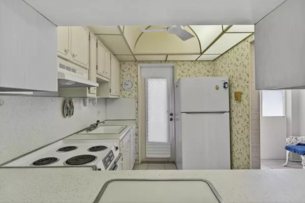 Lighthouse Point, FL 33064,1951 NE 39th ST 255