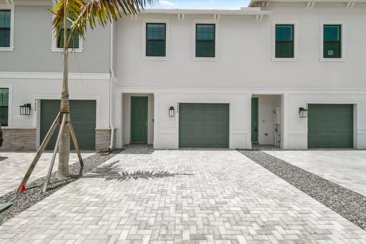 Stuart, FL 34997,7598 SW Linus LN Latitude 11-02