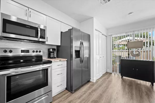 Jupiter, FL 33458,6359 Riverwalk LN 6