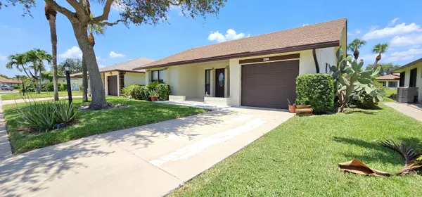 3298 Shadow Wood DR, Greenacres, FL 33463