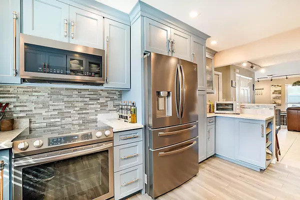 4548 SW 28th WAY, Dania, FL 33312