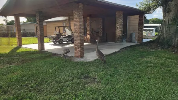 Okeechobee, FL 34974,2096 Hunter RD