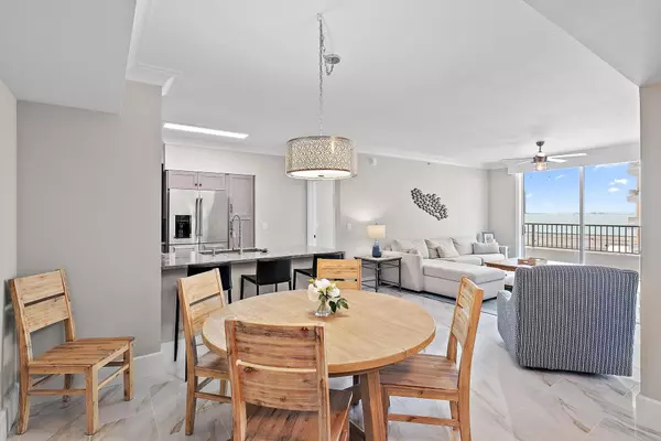 Boynton Beach, FL 33435,625 Casa Loma BLVD 909