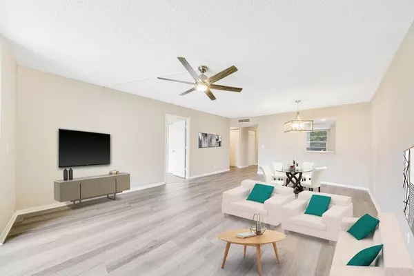 Delray Beach, FL 33446,27 Abbey LN 304