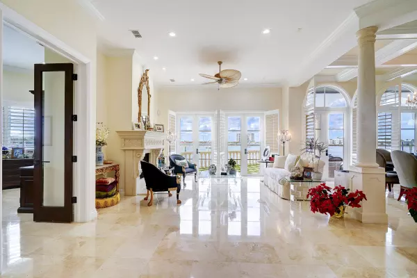Singer Island, FL 33404,2775 Lake DR