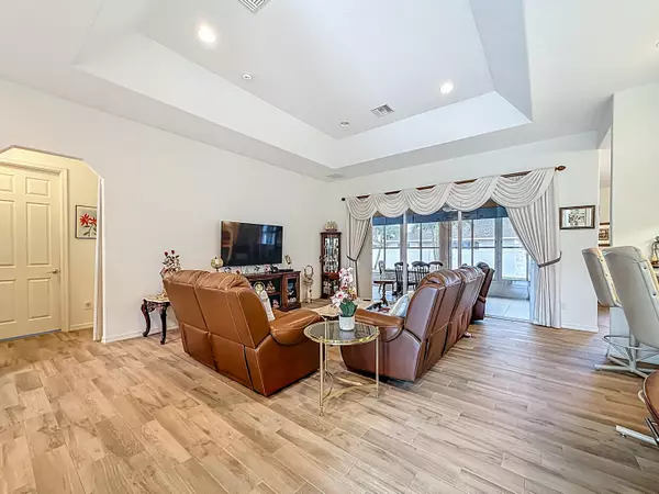 Port Saint Lucie, FL 34984,633 SE Dean TER