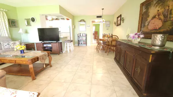West Palm Beach, FL 33417,22 Northampton A
