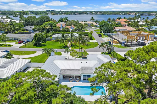 Tequesta, FL 33469,86 Golfview DR