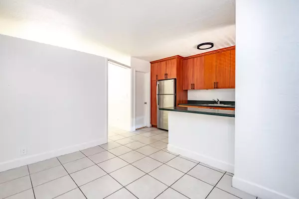 Oakland Park, FL 33334,4051 N Dixie HWY 20