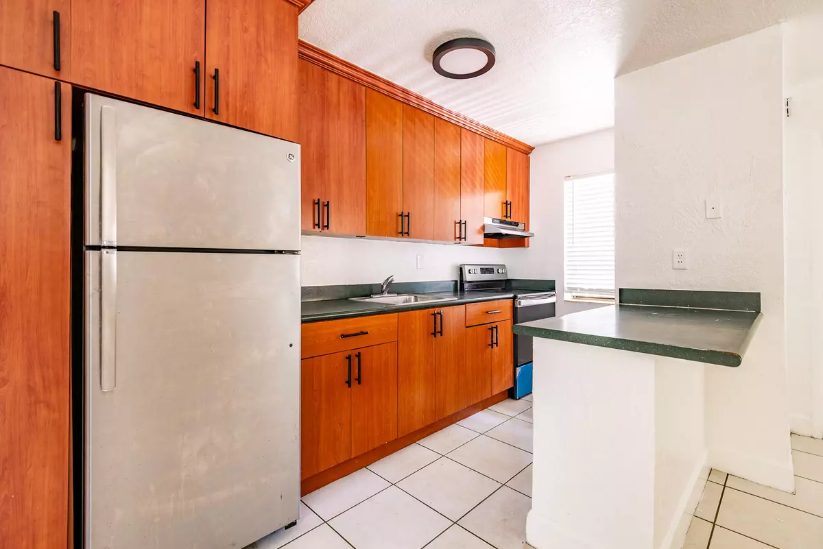 Oakland Park, FL 33334,4051 N Dixie HWY 20