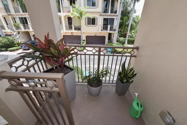 Boynton Beach, FL 33435,3033 Waterside CIR