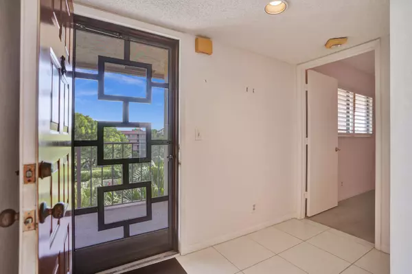 Delray Beach, FL 33446,7320 Amberly LN 406