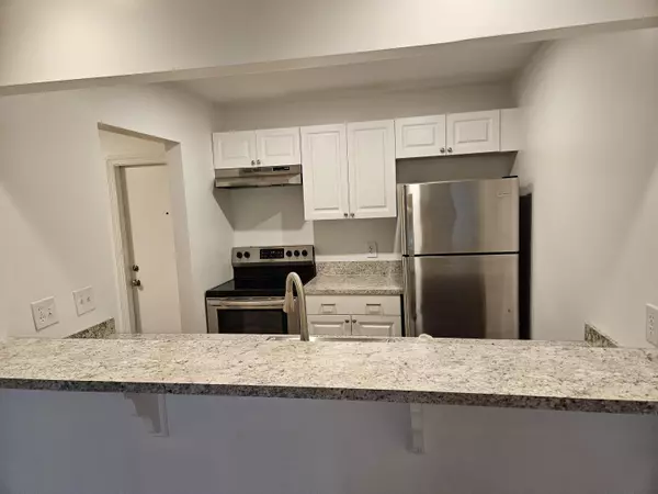 Boca Raton, FL 33486,825 NW 13th ST 115