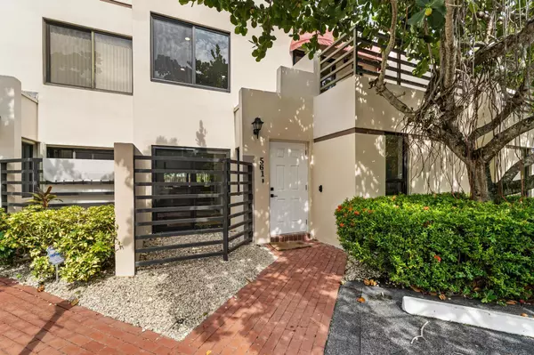 Boca Raton, FL 33432,541 N Ocean BLVD 5610