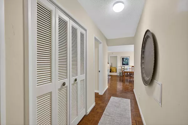 Tequesta, FL 33469,20 SE Turtle Creek DR F