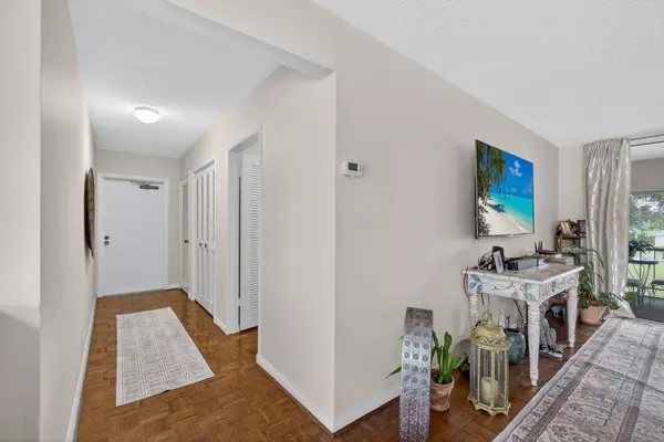 Jupiter, FL 33469,20 SE Turtle Creek DR F