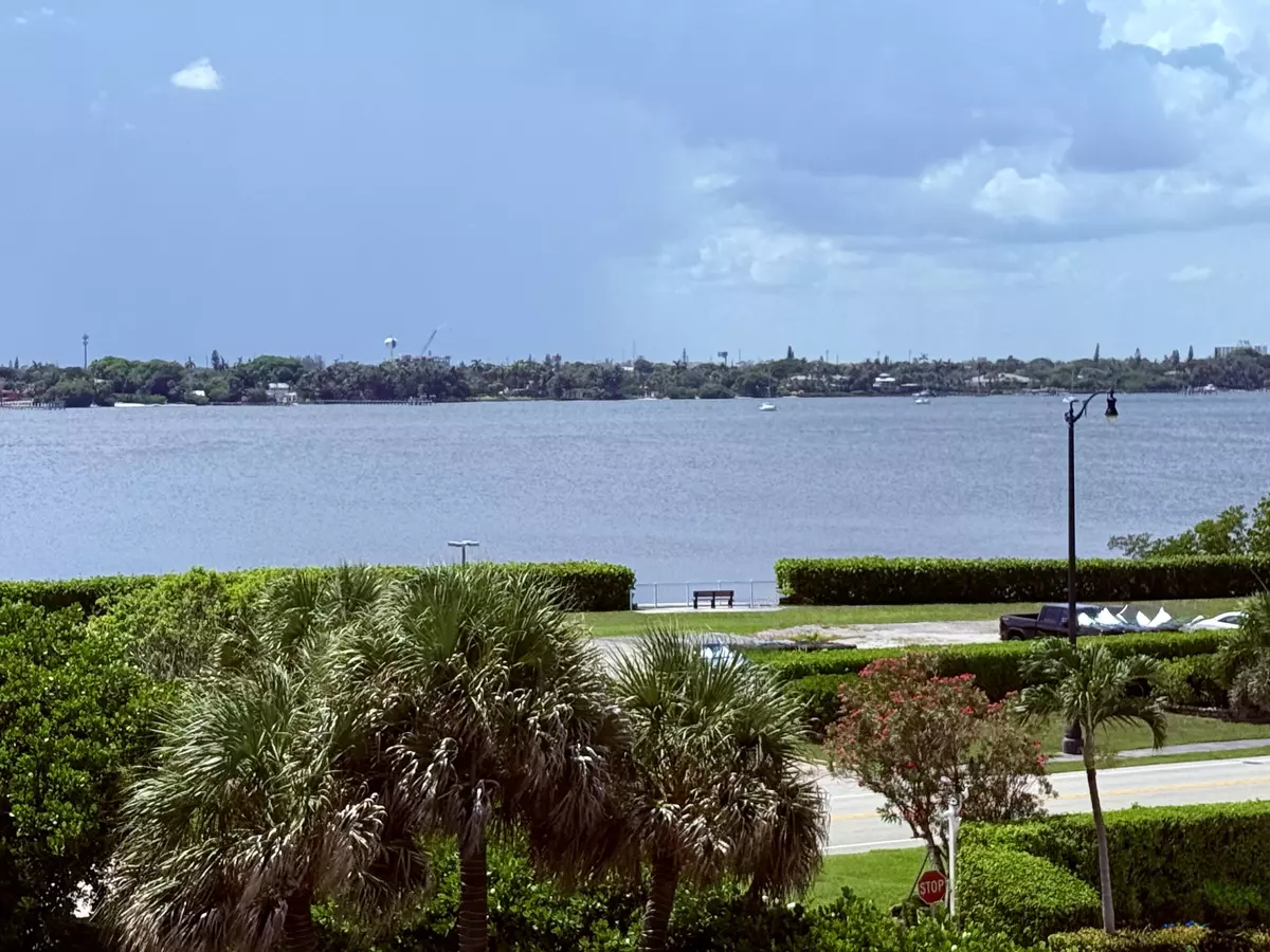 Palm Beach, FL 33480,3460 S Ocean BLVD 3120